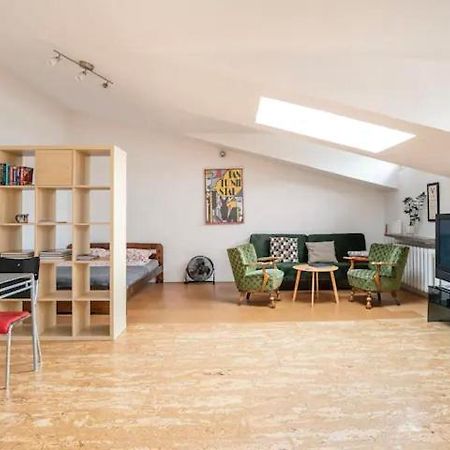 Radna Apartment Варшава Екстериор снимка